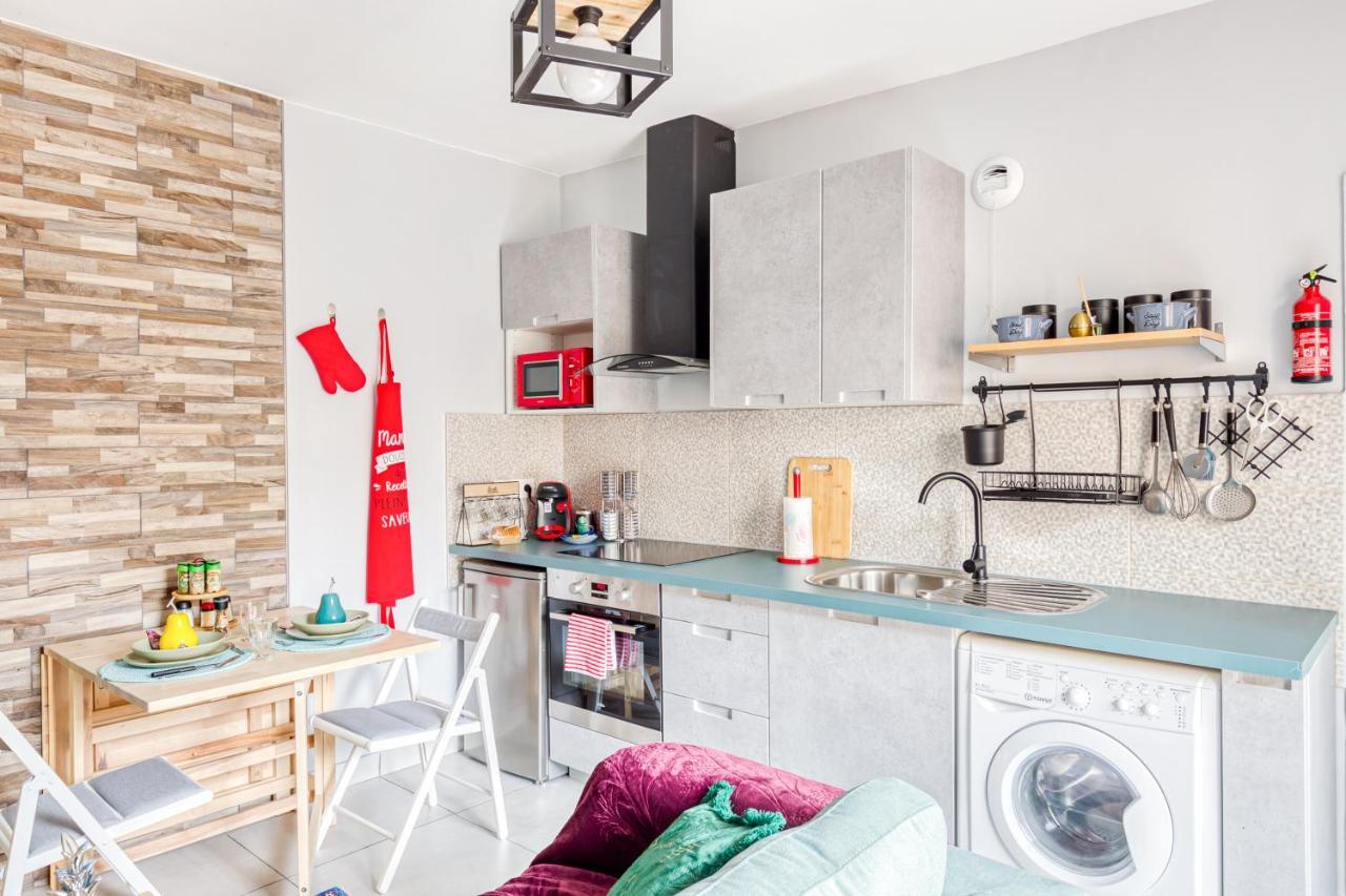 Ferienwohnung Rer C A 4 Minutes A Pieds Chateau De Versailles 15 Minutes A Pied Exterior foto