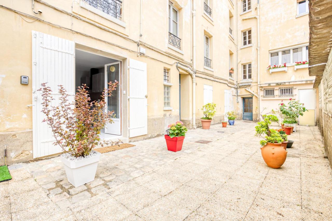 Ferienwohnung Rer C A 4 Minutes A Pieds Chateau De Versailles 15 Minutes A Pied Exterior foto