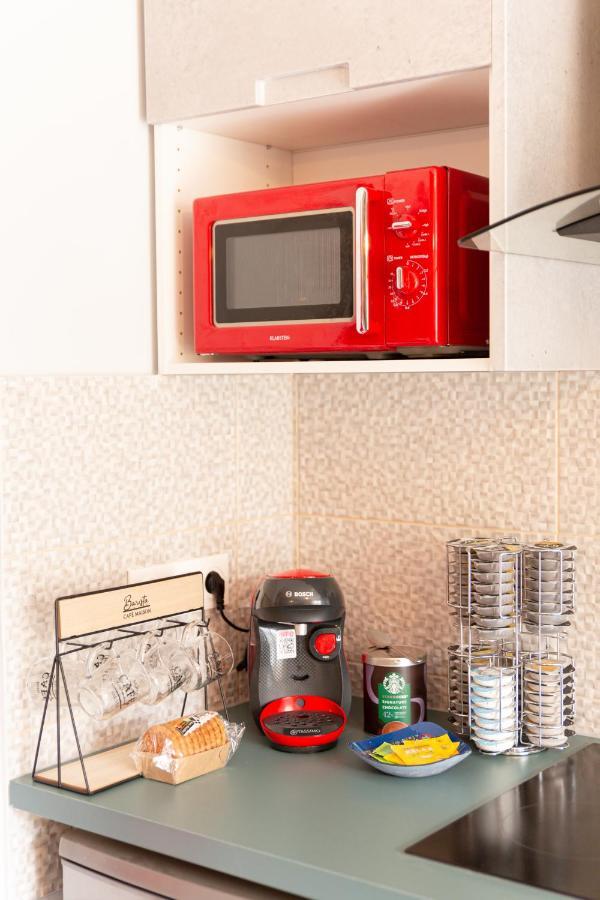 Ferienwohnung Rer C A 4 Minutes A Pieds Chateau De Versailles 15 Minutes A Pied Exterior foto