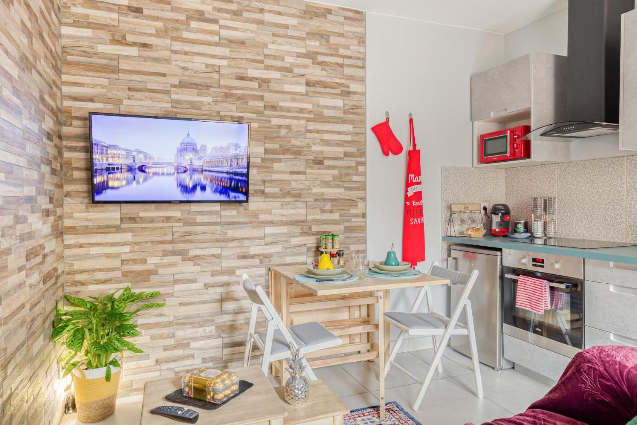 Ferienwohnung Rer C A 4 Minutes A Pieds Chateau De Versailles 15 Minutes A Pied Exterior foto